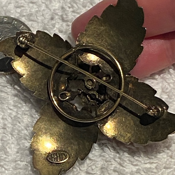 Signed Regency Vintage Brooch - Picture 5 of 6